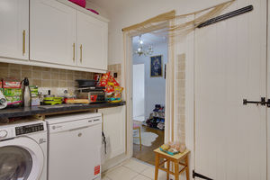 Kitchen- click for photo gallery